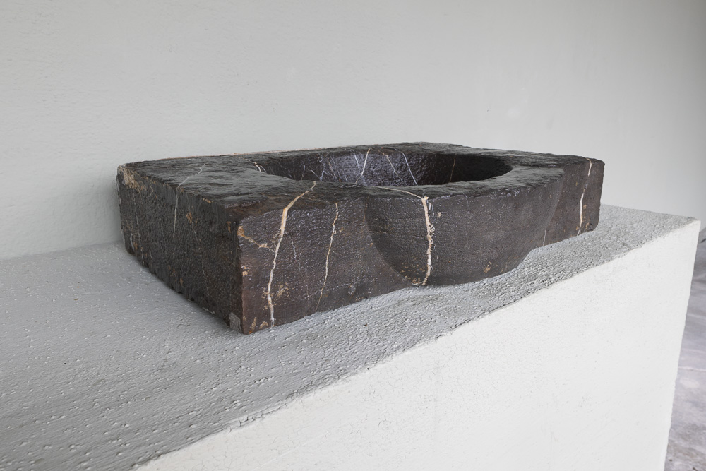 18th c Evier from the Luberon region of France - image 3