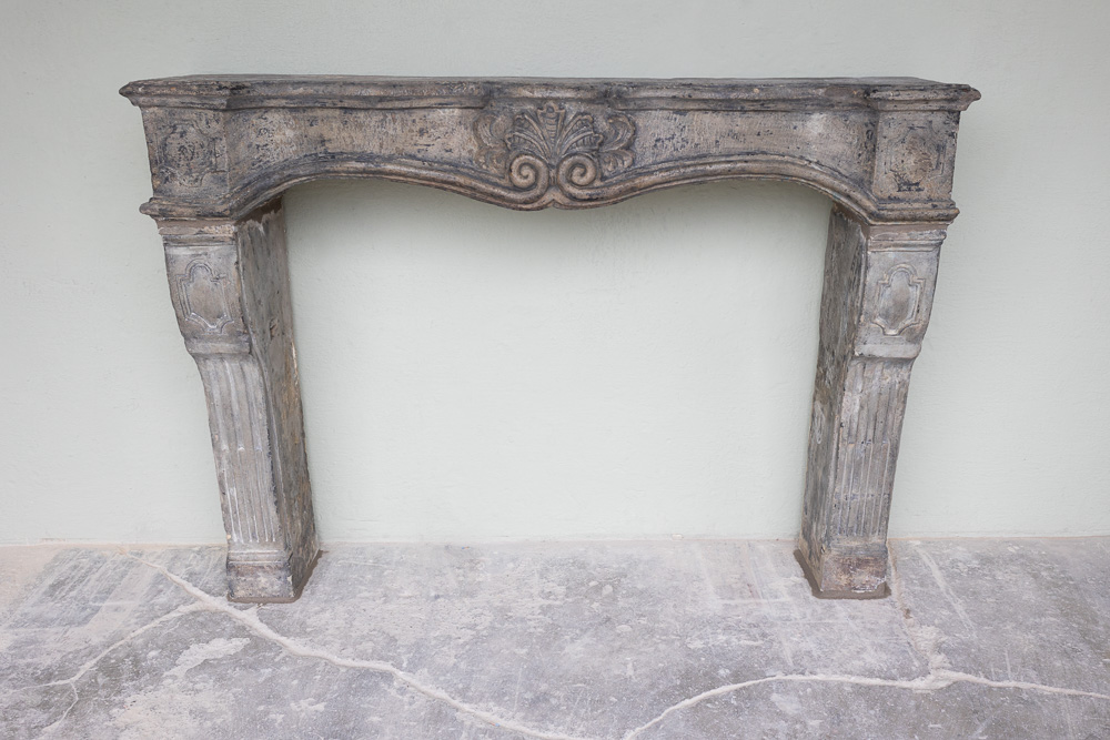 Late 18th c Cheminee from a Maison Particulaire in Bourg-en-Bresse, a small historic town near Lyon, France