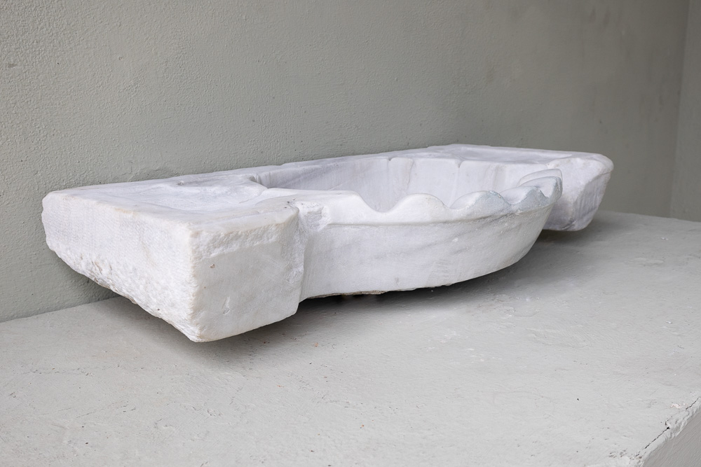 Antique white marble sink - image 2