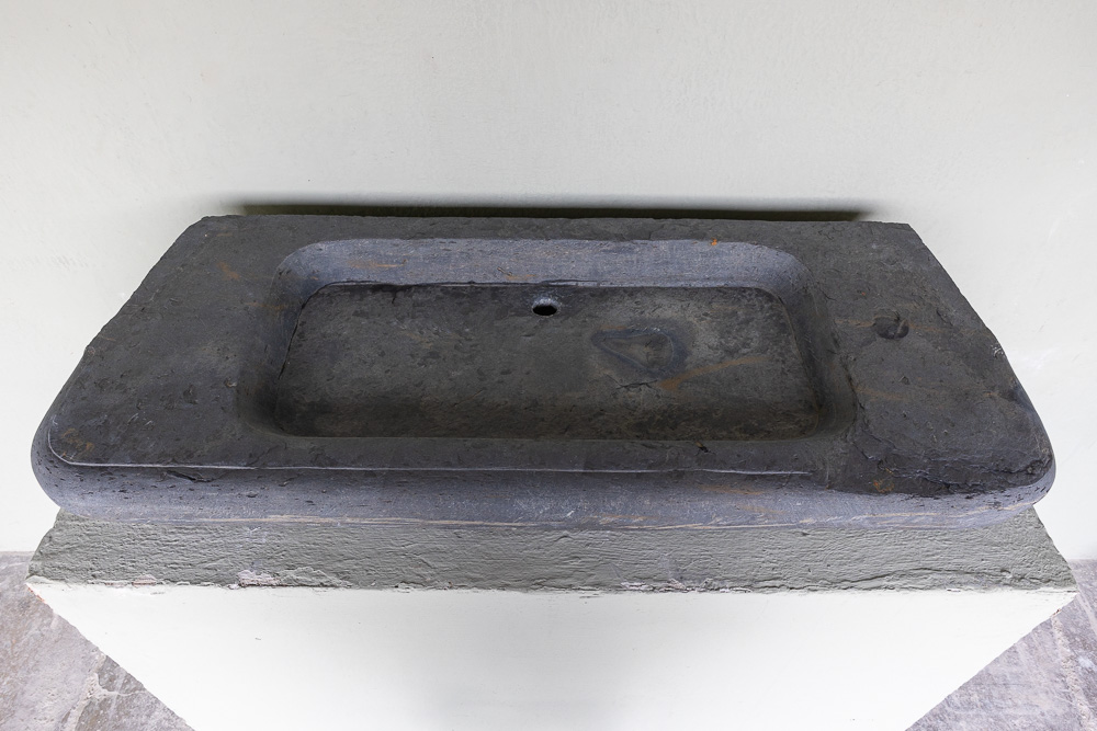 18th c Sink of Pierre de Flanders - image 2