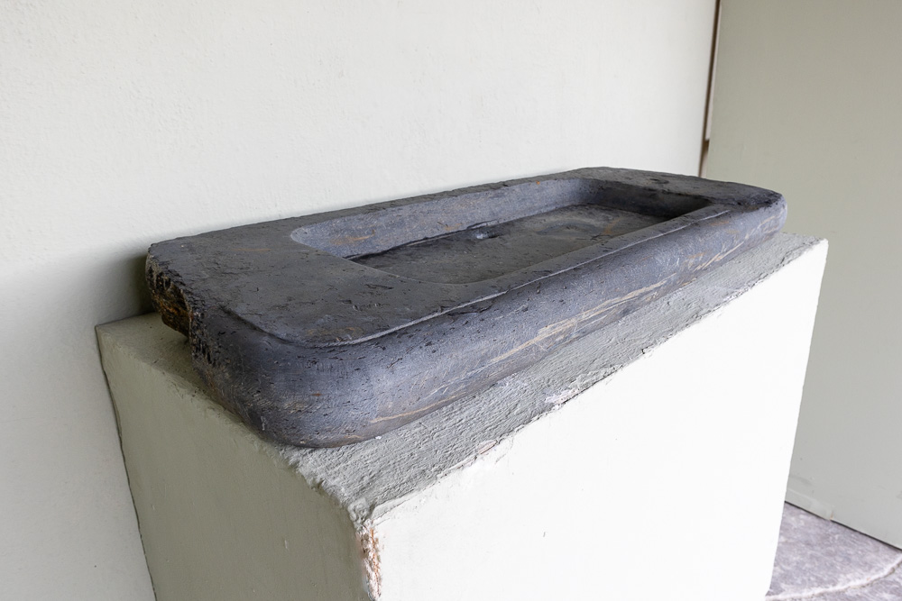 18th c Sink of Pierre de Flanders - image 3