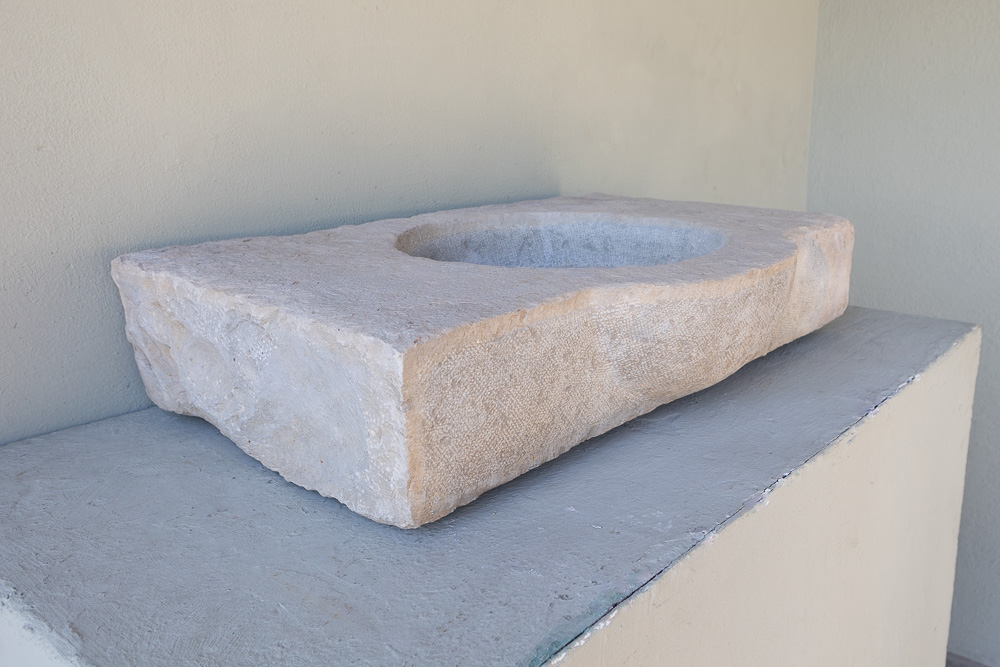 Late 18th c Evier from a Maison de Ville in Pézenas, France - image 3