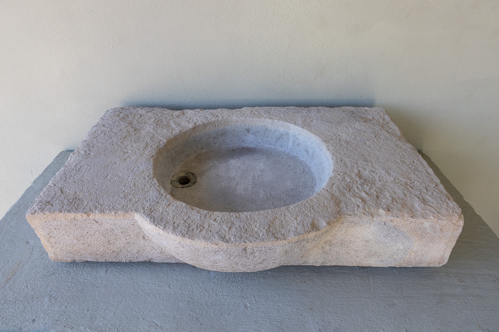 Late 18th c Evier from a Maison de Ville in Pézenas, France - image 2