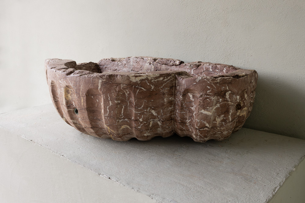 Lavello from a Castello in Rome, circa 1500 - image 4