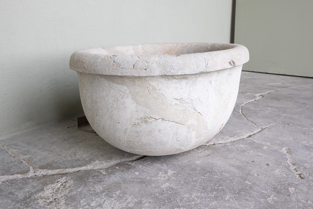 18th c. Italian Marble Sink from the Piemonte region of Italy - image 2