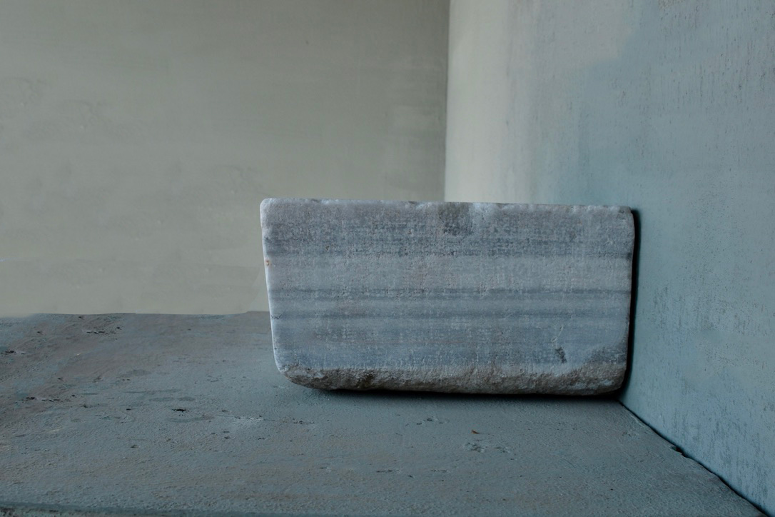 Reclaimed White Marble Sink - image 4